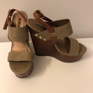 Brown wedges